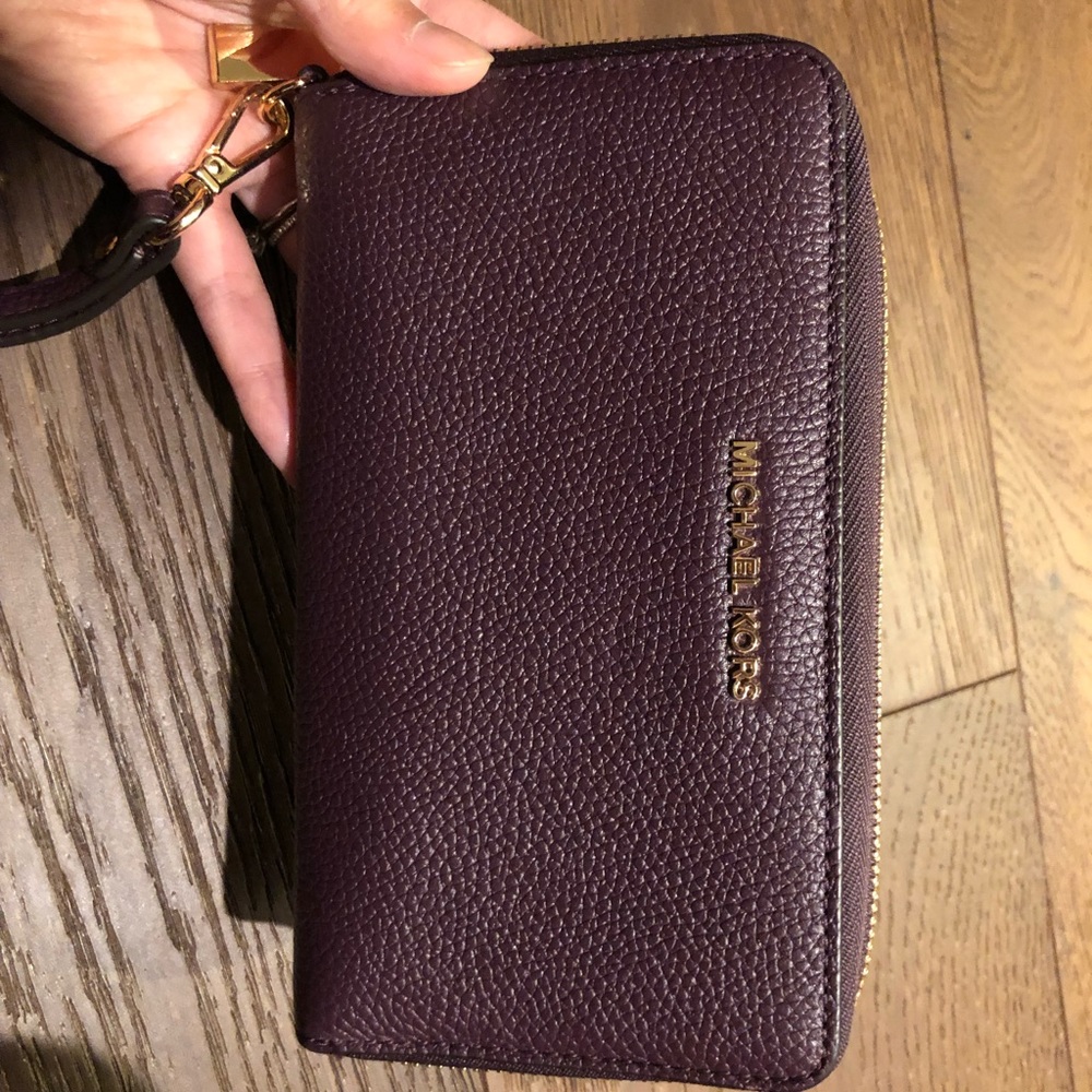 Michael Kors Jet Set Wristlet Wallet